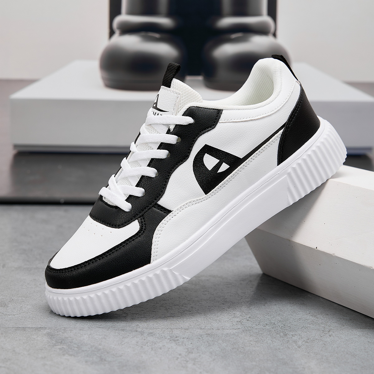 รองเท้าผู้หญิงรองเท้าสเก็ตบอร์ - Running Shoes Men บทวิจารณ์และราคา