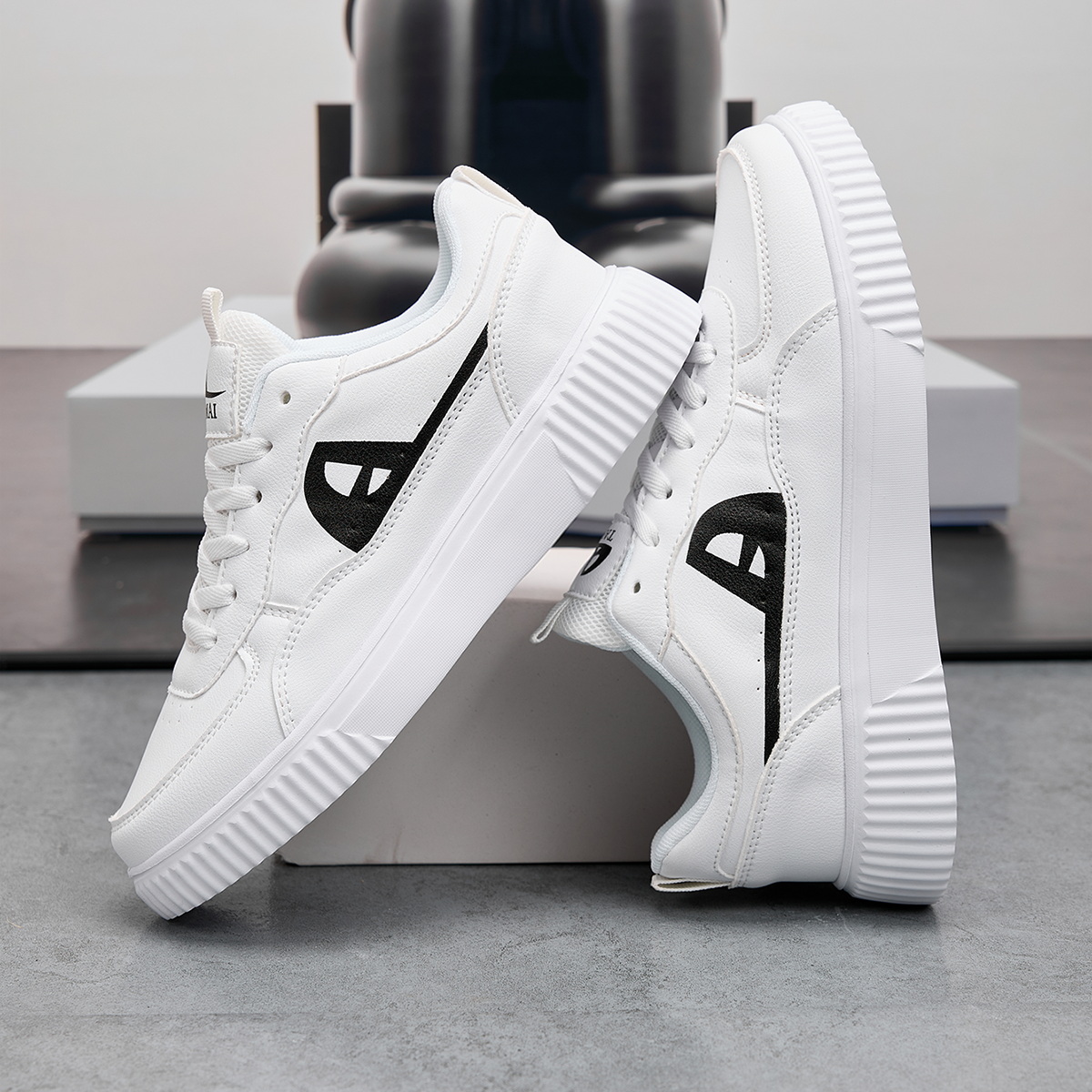 รองเท้าผู้หญิงรองเท้าสเก็ตบอร์ - Running Shoes Men บทวิจารณ์และราคา